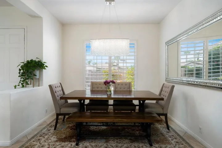 22-web-or-mls-CBParkwayEsplanade_2022_02