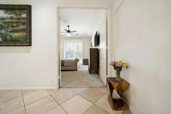 33-web-or-mls-CBParkwayEsplanade_2022_03