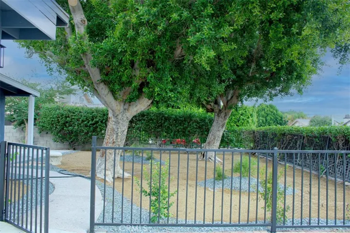 31765 Neuma Drive, Cathedral City, California 92234