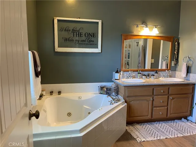 1060 Sandalwood Drive, Lake Arrowhead, California 92352