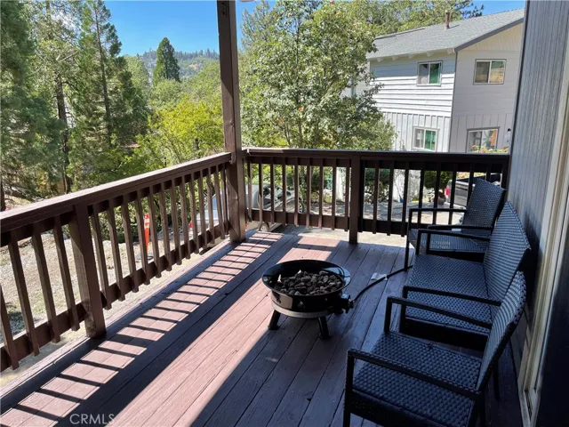 1060 Sandalwood Drive, Lake Arrowhead, California 92352