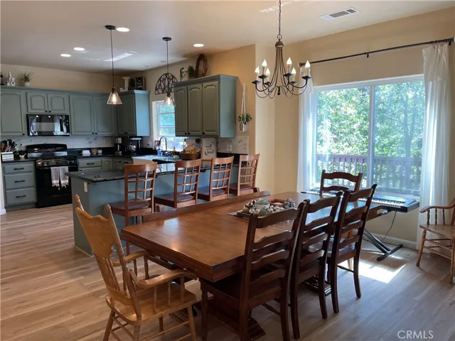 1060 Sandalwood Drive, Lake Arrowhead, California 92352