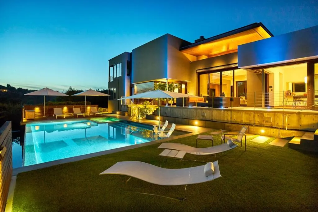 24301 Elise Court, California home-pic-2