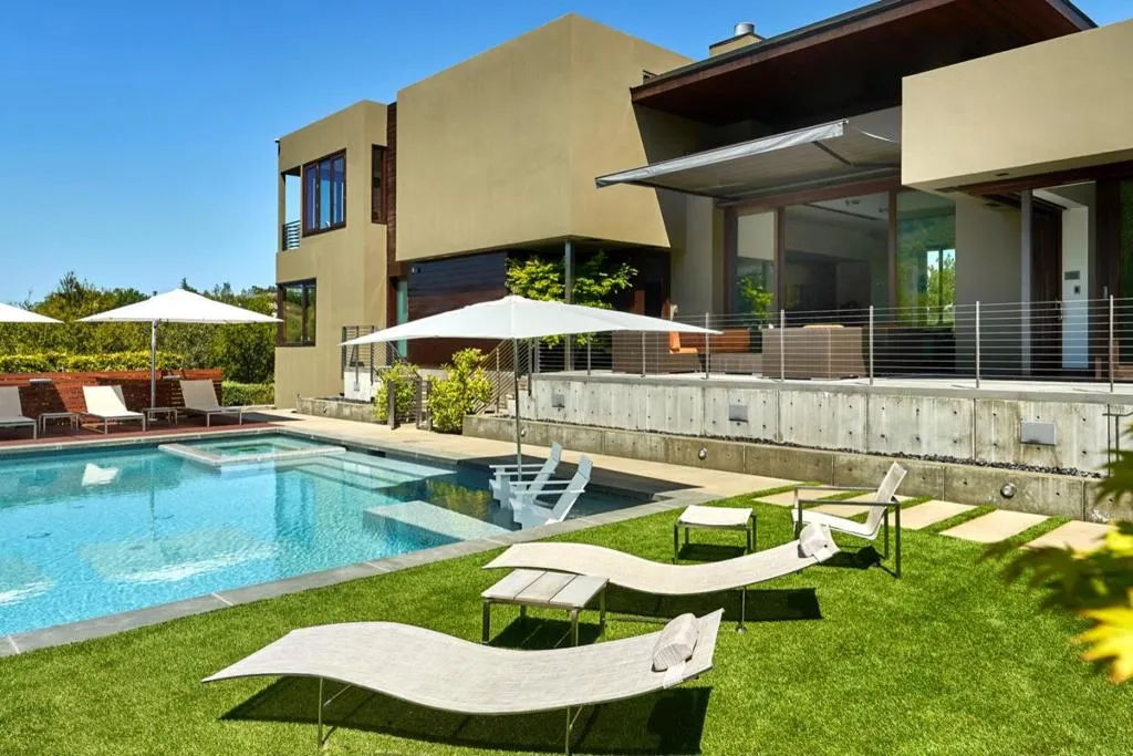 24301 Elise Court, California home-pic-36