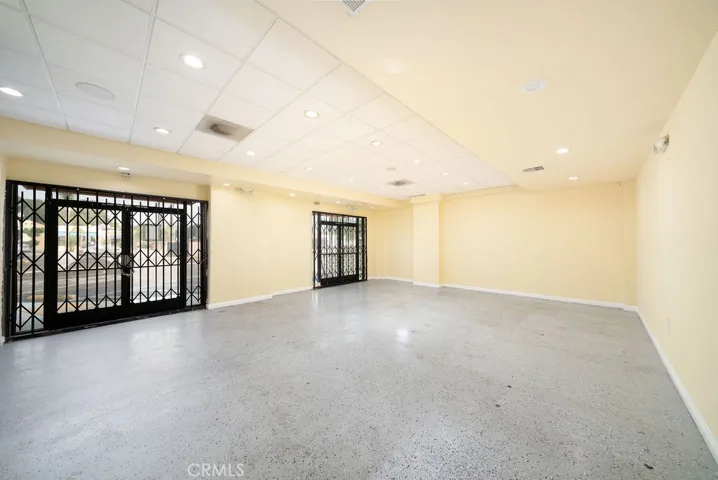 320 S Main Street, Santa Ana, California 92701