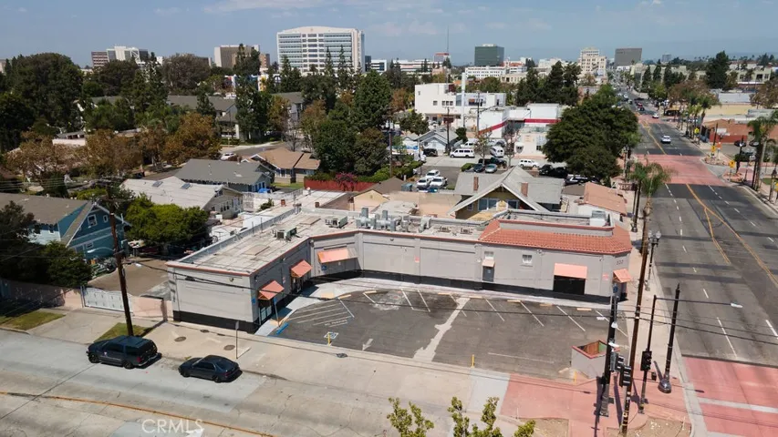 320 S Main Street, Santa Ana, California 92701