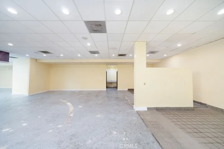 320 S Main Street, Santa Ana, California 92701