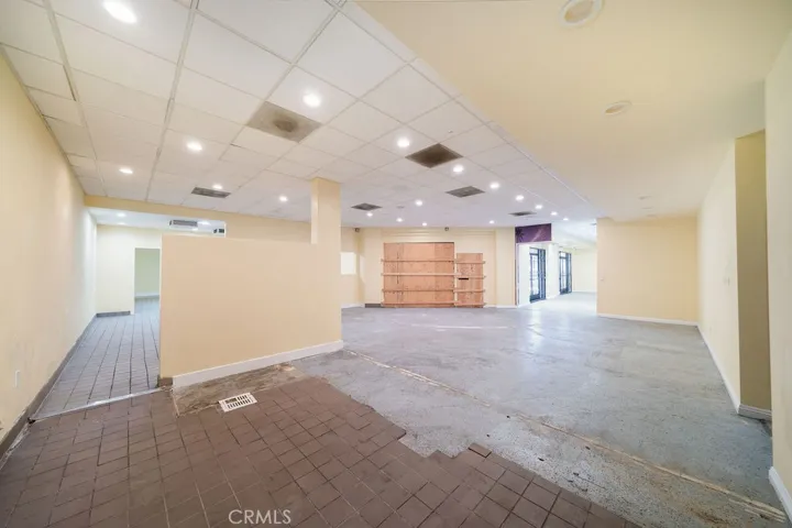 320 S Main Street, Santa Ana, California 92701
