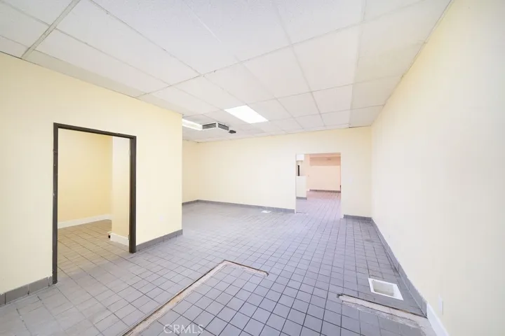 320 S Main Street, Santa Ana, California 92701