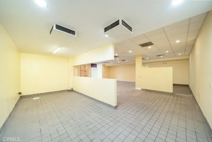 320 S Main Street, Santa Ana, California 92701