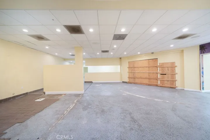 320 S Main Street, Santa Ana, California 92701