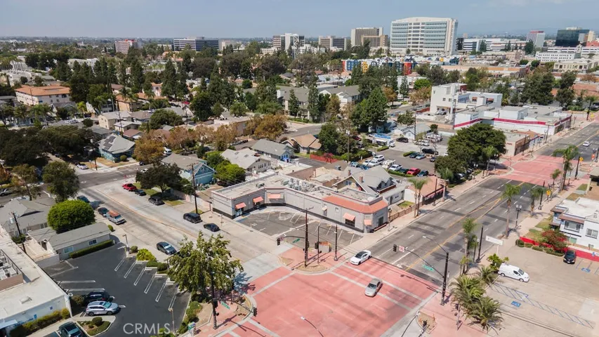320 S Main Street, Santa Ana, California 92701
