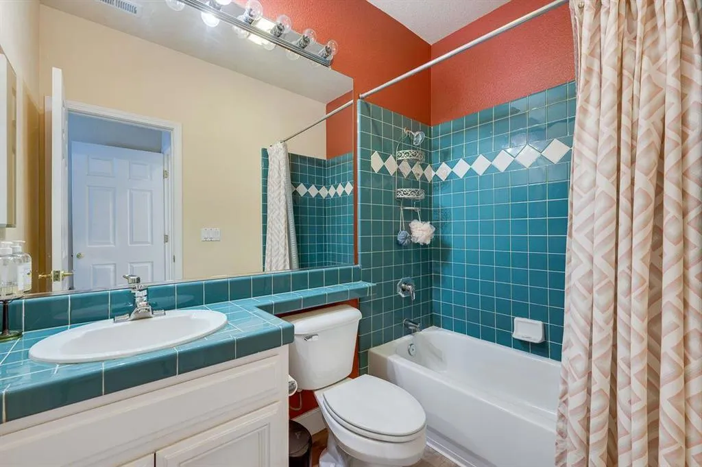 19122 Legend Court, California home-pic-12