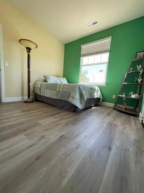 19122 Legend Court, California home-pic-15