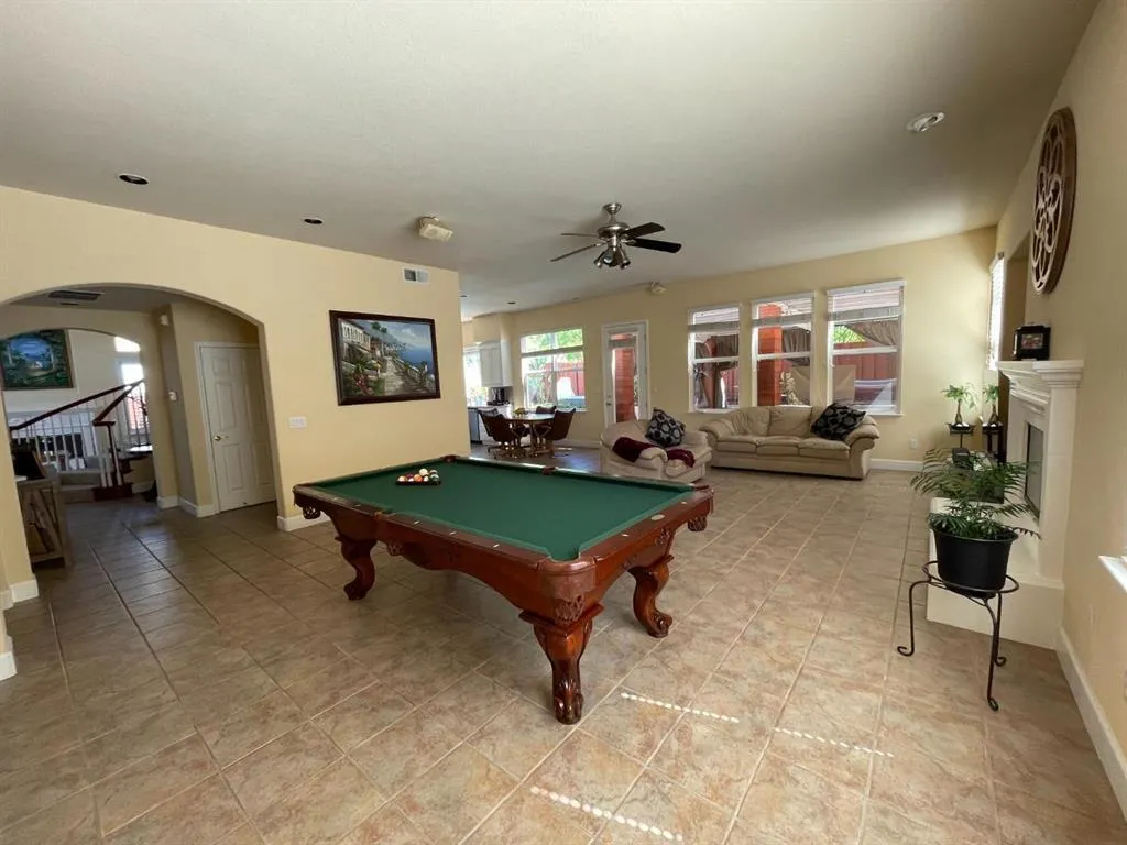 19122 Legend Court, California home-pic-7