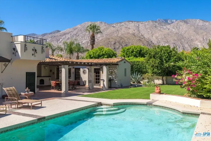 354 E Valmonte Sur, Palm Springs, California 92262