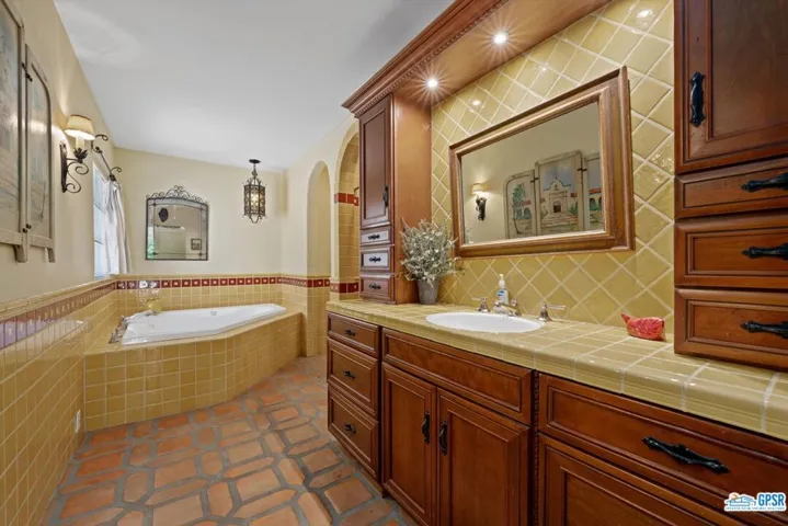 354 E Valmonte Sur, Palm Springs, California 92262