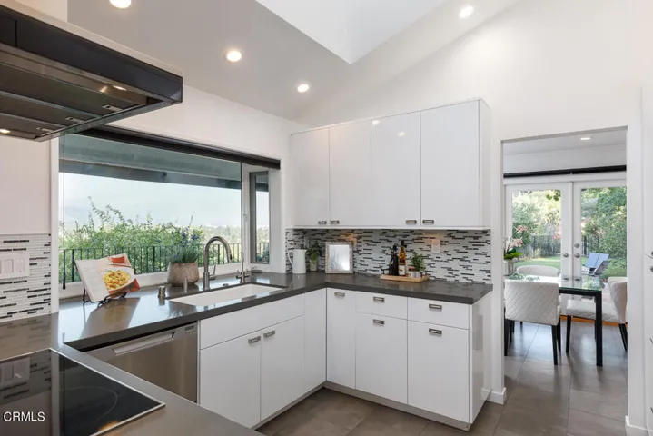 24-1109 Linda Glen_408v1_mls
