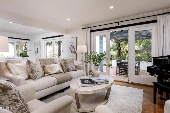 8-1109 Linda Glen_053v1_mls