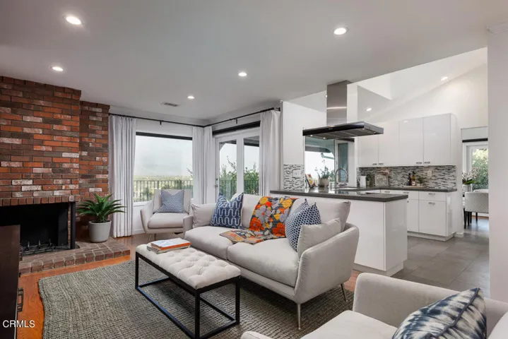 30-1109 Linda Glen_417v1_mls
