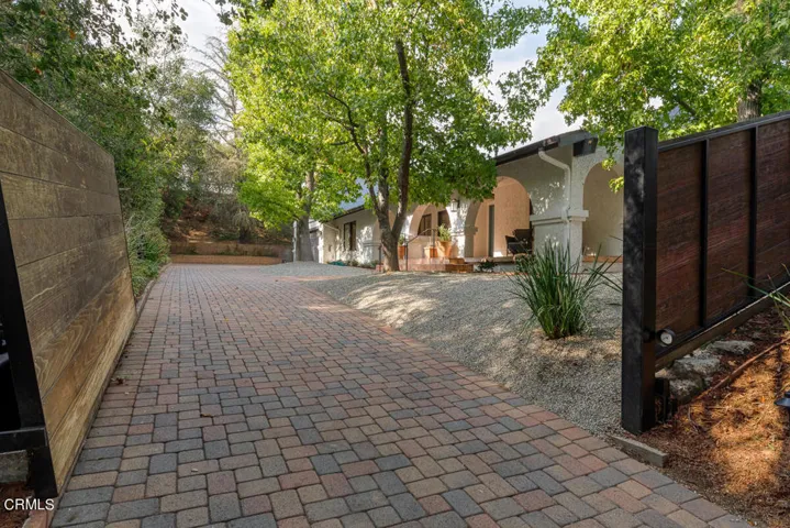 126-1109 Linda Glen_148v1_mls