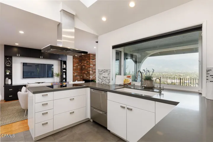 20-1109 Linda Glen_344v1_mls