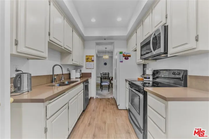 2131 Century Park Lane 416, Los Angeles, California 90067