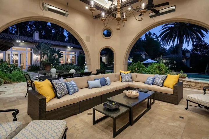 4434 Los Pinos, Rancho Santa Fe, California 92067