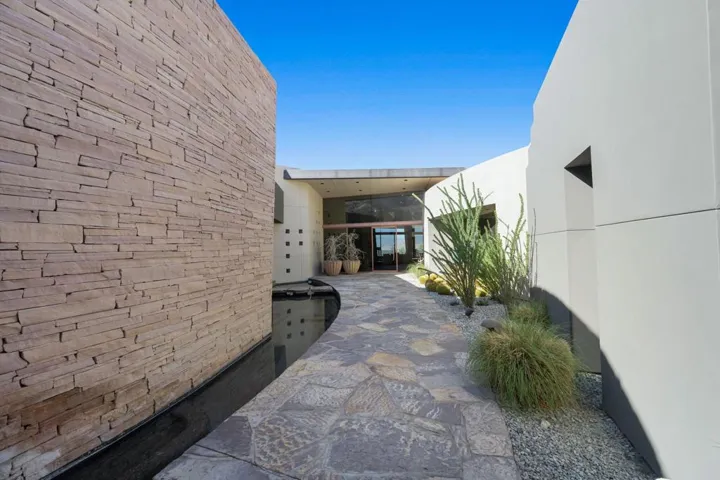 18-web-or-mls-CC_Skyridge_0922_018