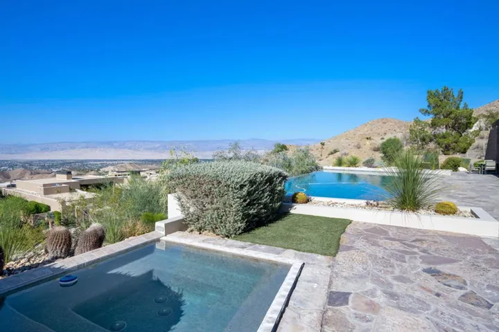 42-web-or-mls-CC_Skyridge_0922_042