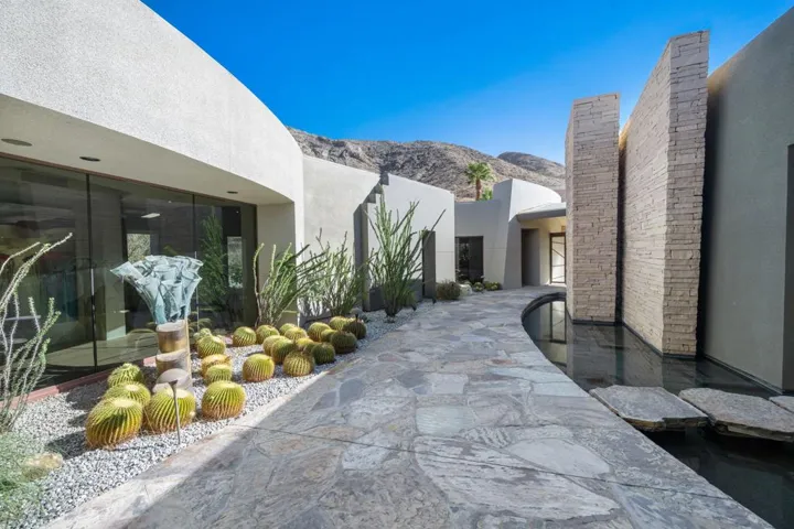 21-web-or-mls-CC_Skyridge_0922_021
