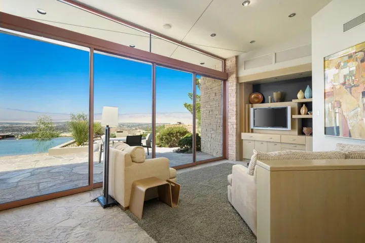 31-web-or-mls-CC_Skyridge_0922_031