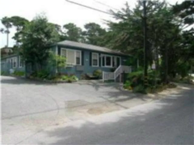 225 Grove Acre Avenue, Pacific Grove, California 93950