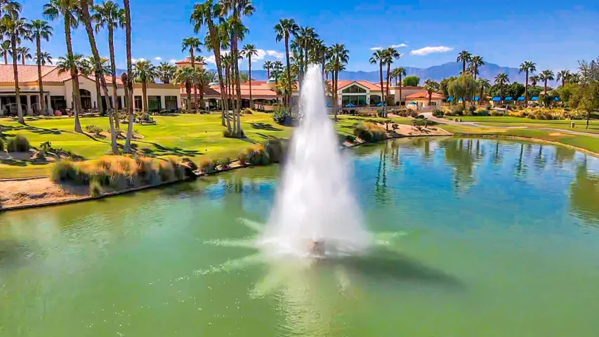 Country Club 1