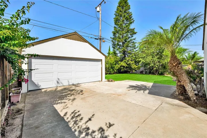 1722 N Flower Street, Santa Ana, California 92706