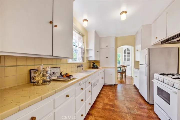1722 N Flower Street, Santa Ana, California 92706