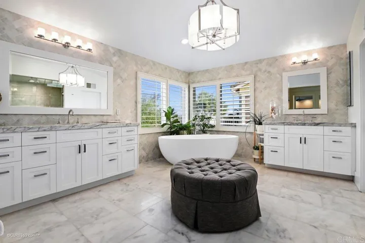 5828 Brittany Forrest Ln, San Diego, California 92130