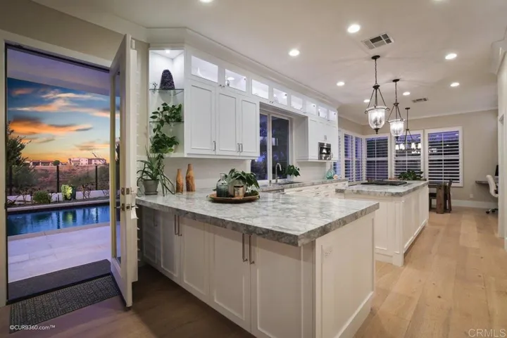 5828 Brittany Forrest Ln, San Diego, California 92130