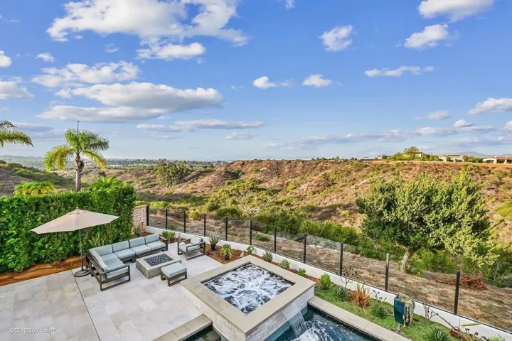 5828 Brittany Forrest Ln, San Diego, California 92130