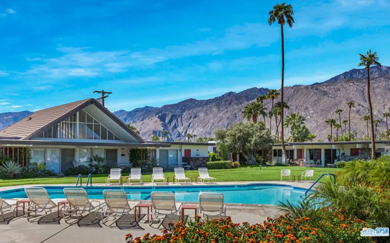 1739 E Tachevah Drive, Palm Springs, California 92262
