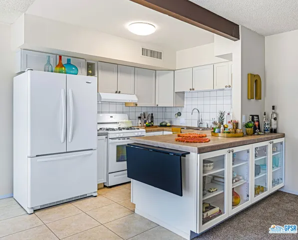 1739 E Tachevah Drive, Palm Springs, California 92262