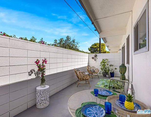 1739 E Tachevah Drive, Palm Springs, California 92262