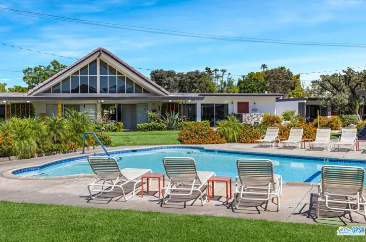 1739 E Tachevah Drive, Palm Springs, California 92262