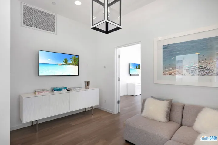 1245 Surrey Lane, Palm Springs, California 92264
