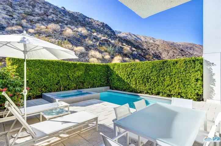 1245 Surrey Lane, Palm Springs, California 92264