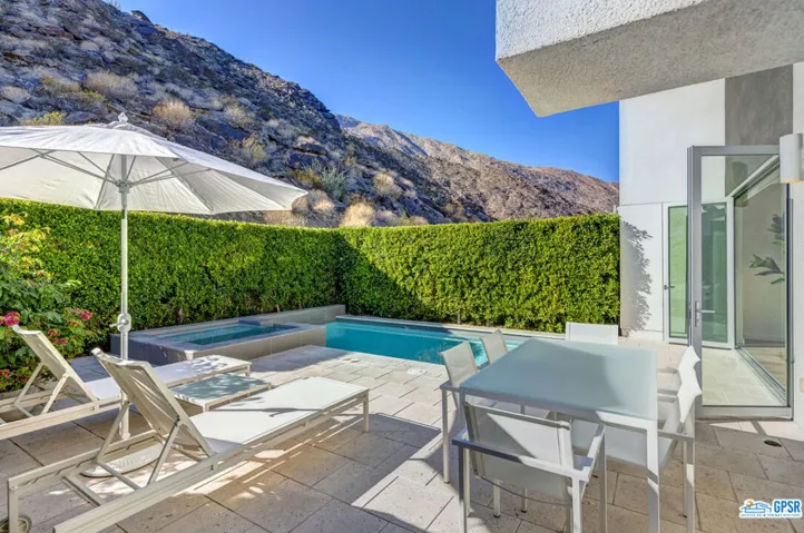 1245 Surrey Lane, Palm Springs, California 92264