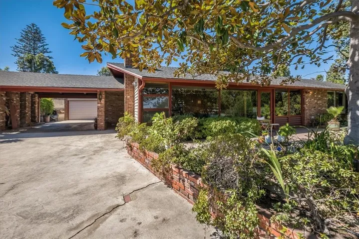 7107 S Sepluveda Boulevard, Westchester, California 90045