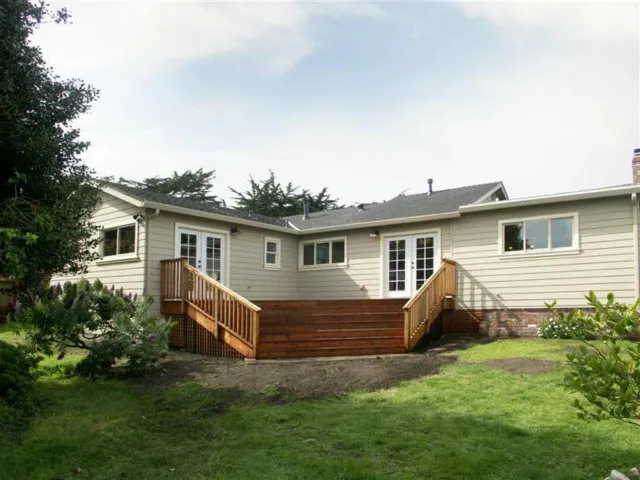 1142 Crest Avenue, Pacific Grove, California 93950
