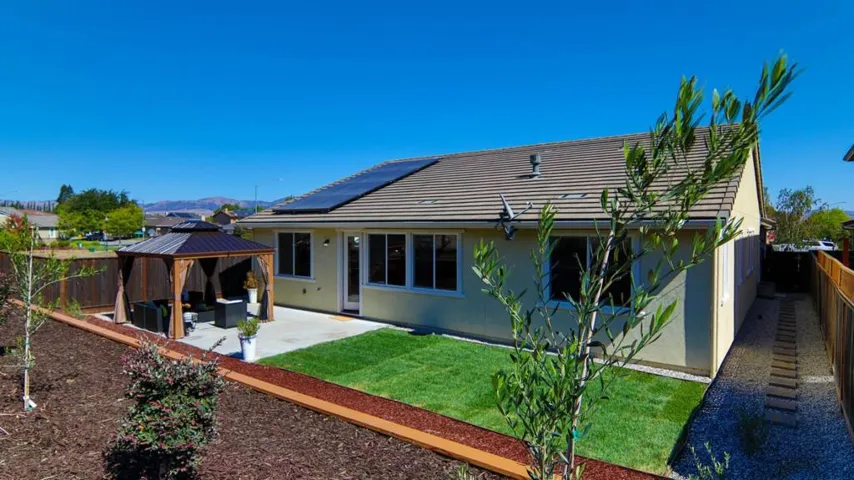 9283 Rancho Hills Drive, Gilroy, California 95020