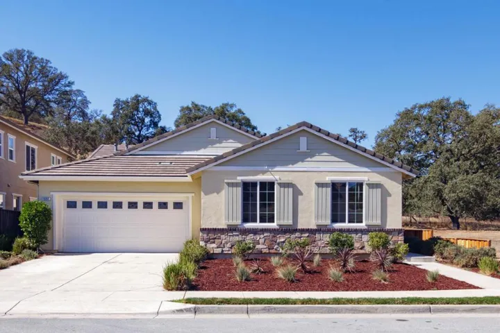 9283 Rancho Hills Drive, Gilroy, California 95020